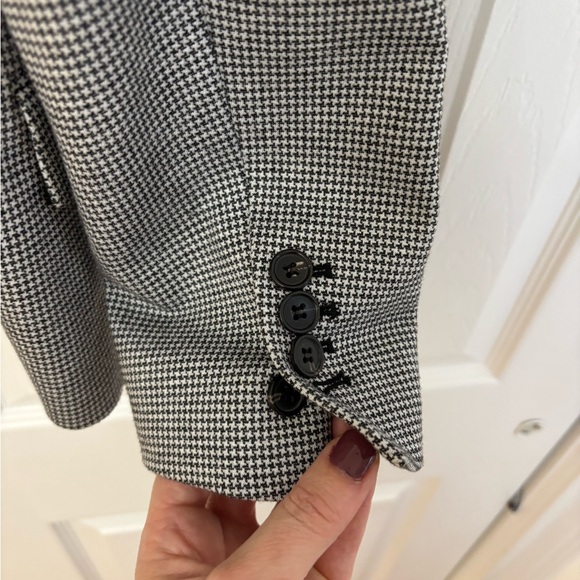 Theory Women’s Cropped Black and White Houndstooth Checkered Blazer - Picture 4 of 6